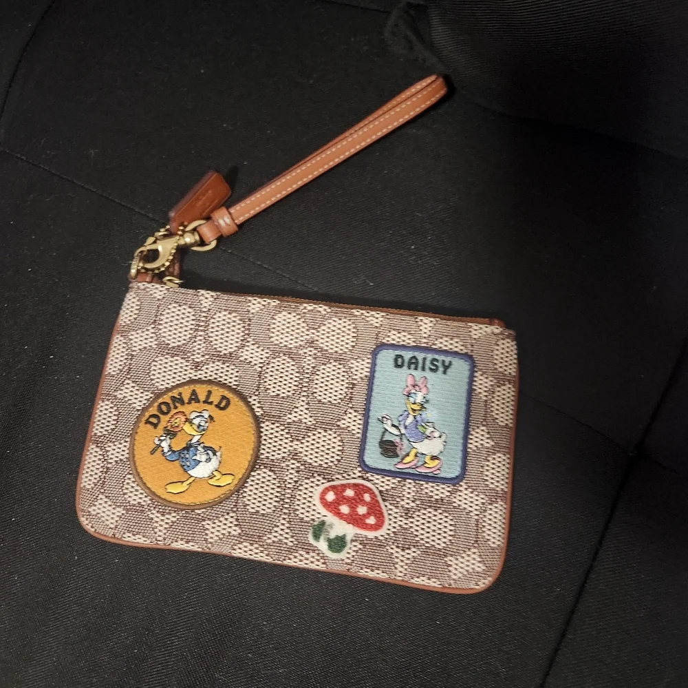 Coach X Disney Mickey Wristlet❤️
